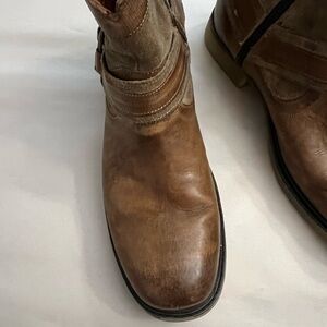 Roan boots size 10